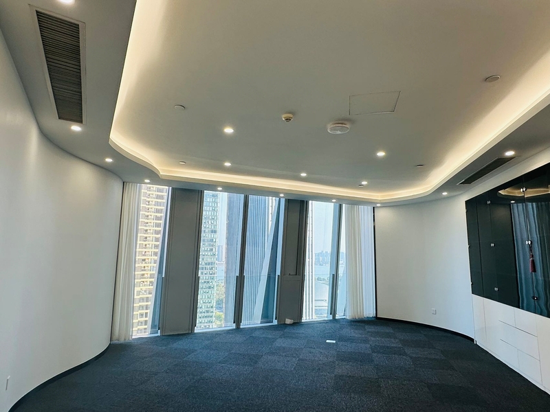 来福士广场出租-406.33m²-精装修